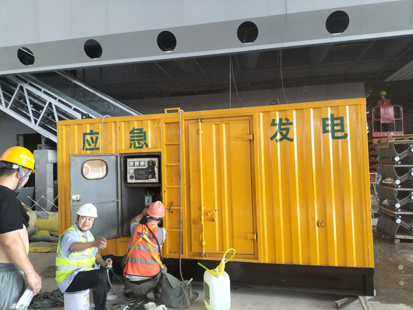 邵阳怎样判断空气滤清器是否需要更换？